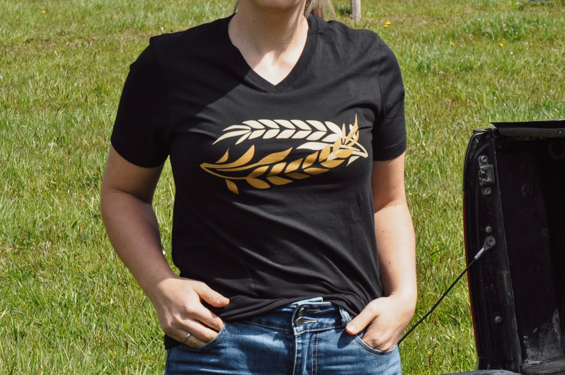 ALVA T-Shirt | V-Ausschnitt | Weizenähre